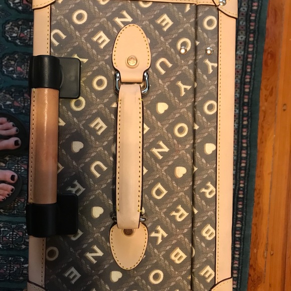 DOONEY AND BOURKE CROSSWORD COLLECTION LUGGAGE SET - Picture 8 of 8